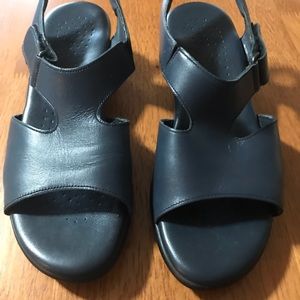 SAS Comfort Sandals EUC Sz 7 Navy